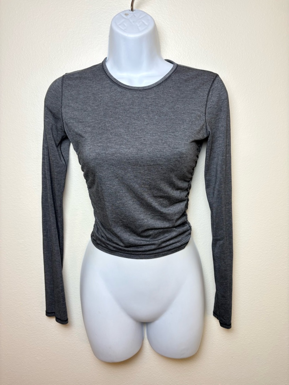 LULULEMON Charcoal stretch long sleeve Shirt